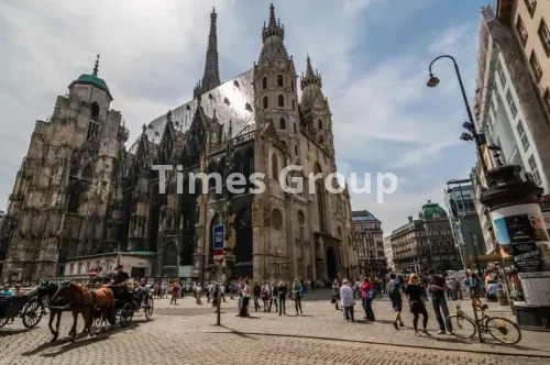 بررسی آثار تاریخی و هنری مهم اتریش